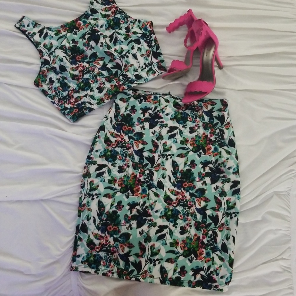 Two piece skirt set NEW!!